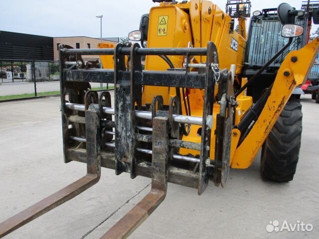 Телескопический погрузчик JCB 540-200, 2020