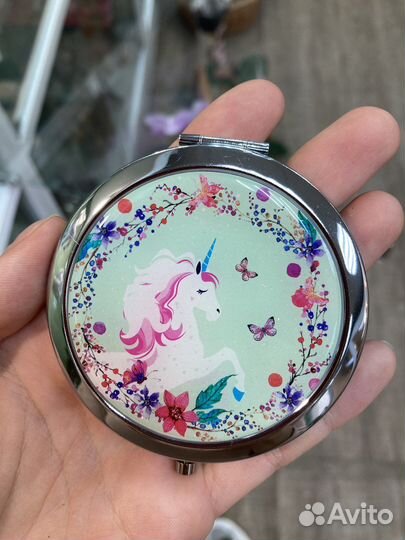 Зеркальце карманное