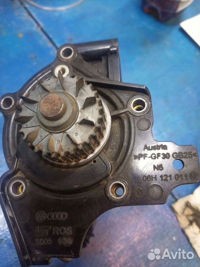 Помпа passat б7