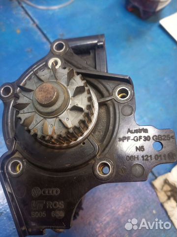 Помпа passat б7