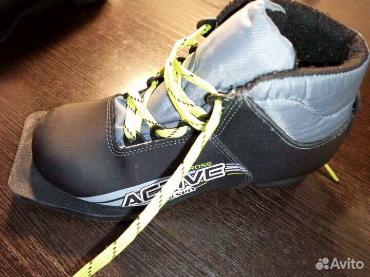 Лыжные ботинки 32р