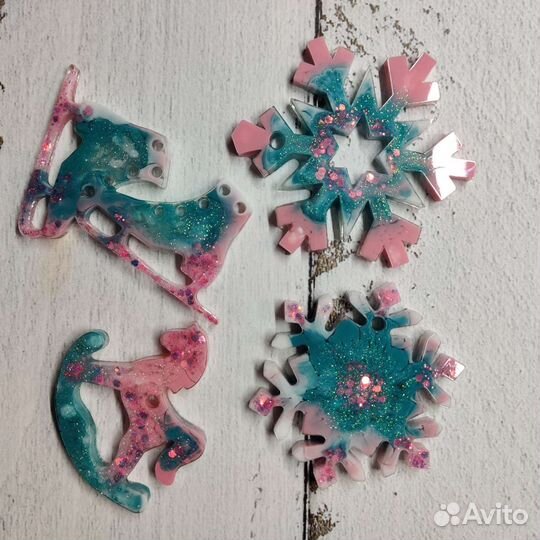 Ёлочные игрушки из эпоксидной столы