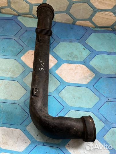 Патрубок воздушного фильтра PHD000603