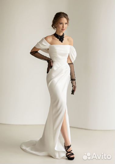 Стильное свадебное платье 42 р-р Рейна