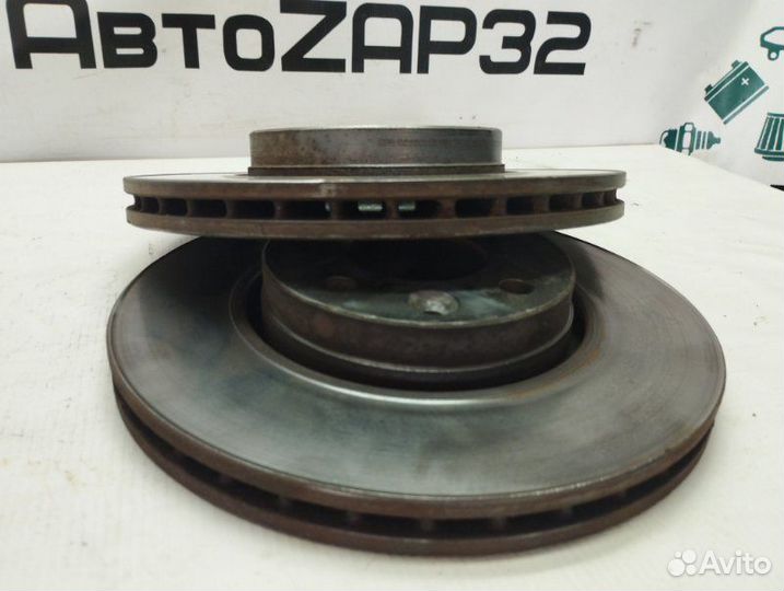 Тормозные диски переднее Nissan Note E11 CR14DE