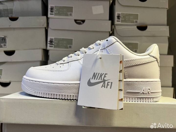 Nike Air Force 1 White