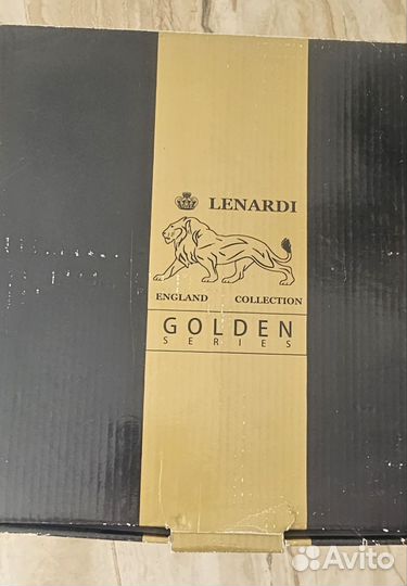 Ваза для фруктов и конфет на ножке