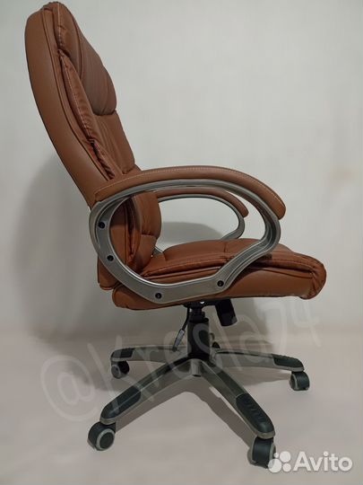Компьютерное кресло из эко кожи. Новое
