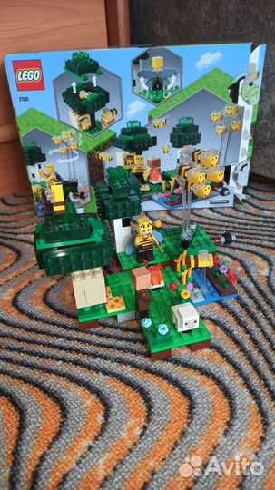 Lego Minecraft 21165, The Bee farm (пасека)