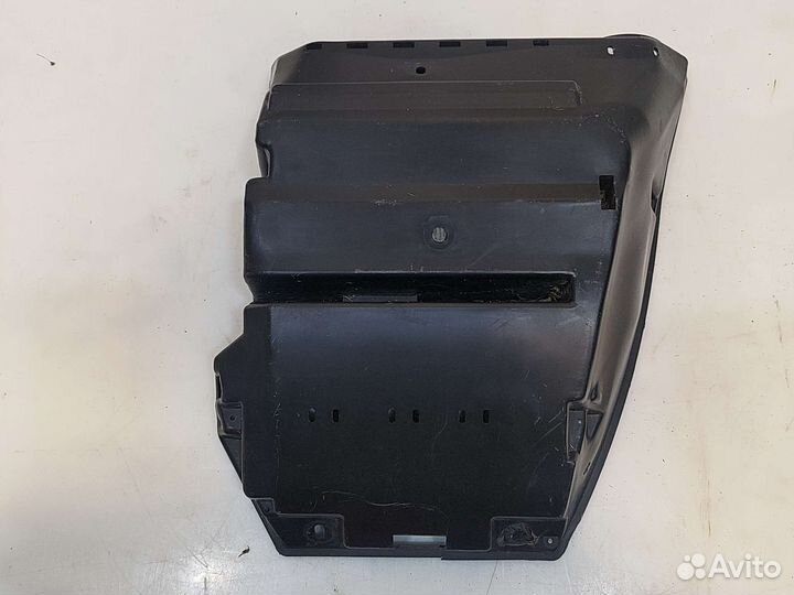 Крышка блока предохранителей Audi A8 D2