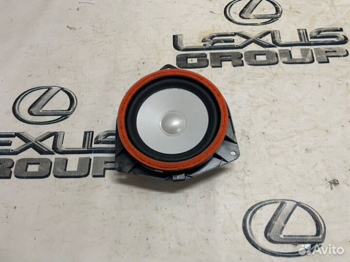 Динамик зад. Toyota Land Cruiser Prado