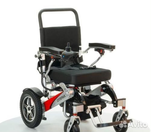 Очень легкая кресло-коляска с электроприводом