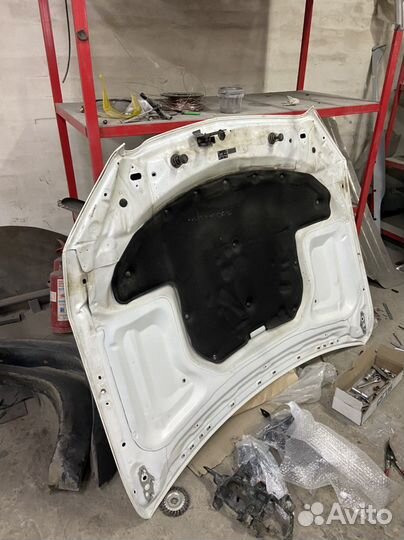 Капот на mercedes w205