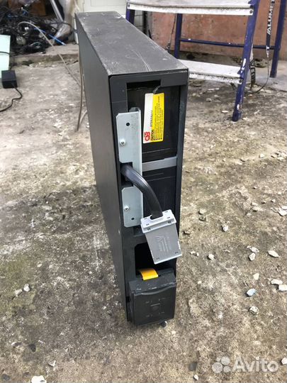 Ибп APC Smart-UPS SC 1000VA 600вт