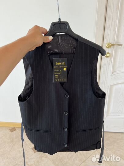 Костюм новый с Жилеткой школьный на мальч, 134рост