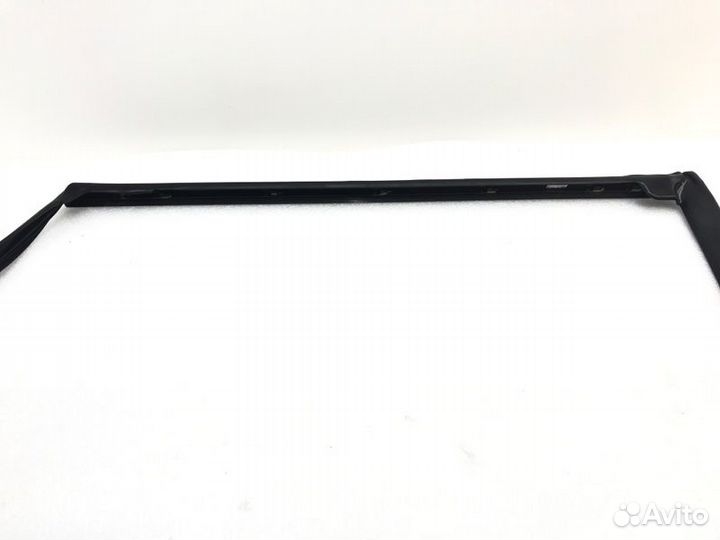 Молдинг двери задний левый Land Rover Range Rover