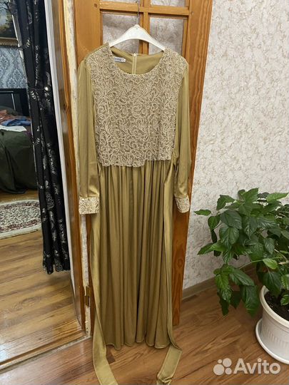 Платье вечернее