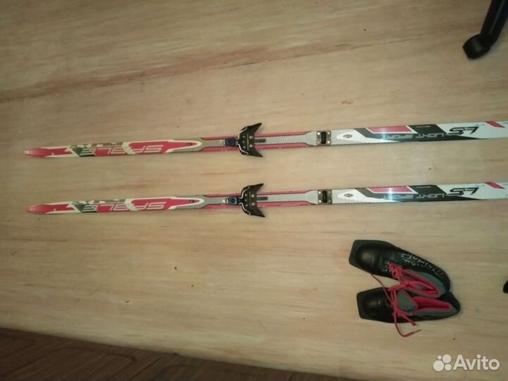 Беговые лыжи