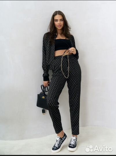 Костюм брючный