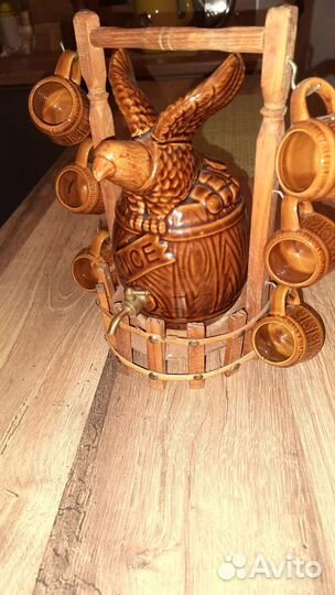 Керамический бочонок с кружками для коньяка, вина