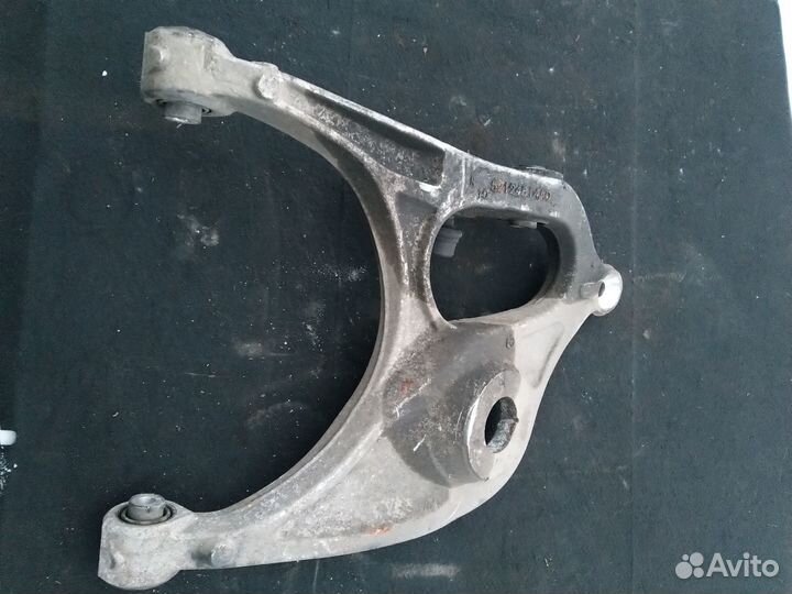 Рычаг задний правый нижний Jeep Grand Cherokee WK2