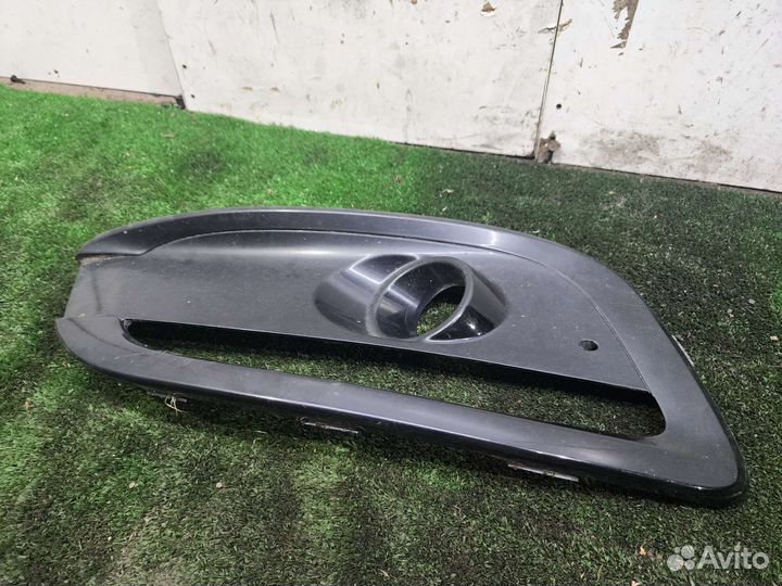 Рамка птф передняя правая Kia Ceed JD 2015-2018