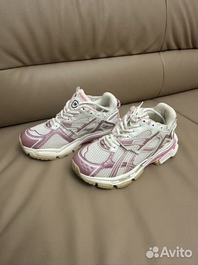 Кроссовки женские 39 размер