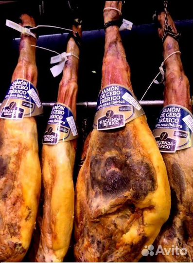 Хамон иберико нога на кости