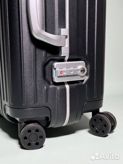 Чемодан Rimowa