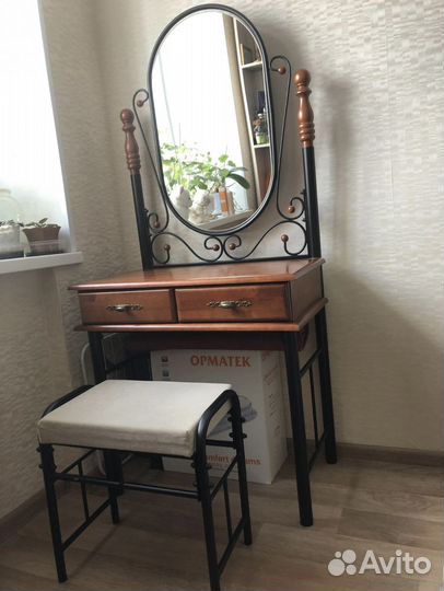 Туалетный столик с банкеткой Орматек