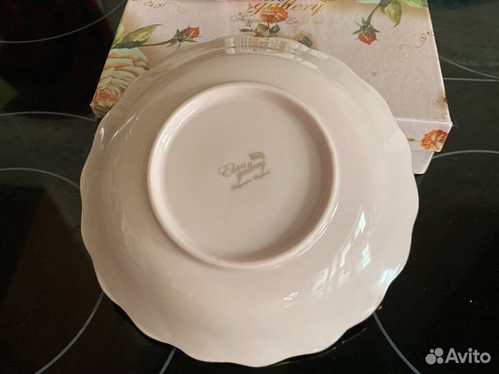 Салатник розовый фарфор, новый в коробке