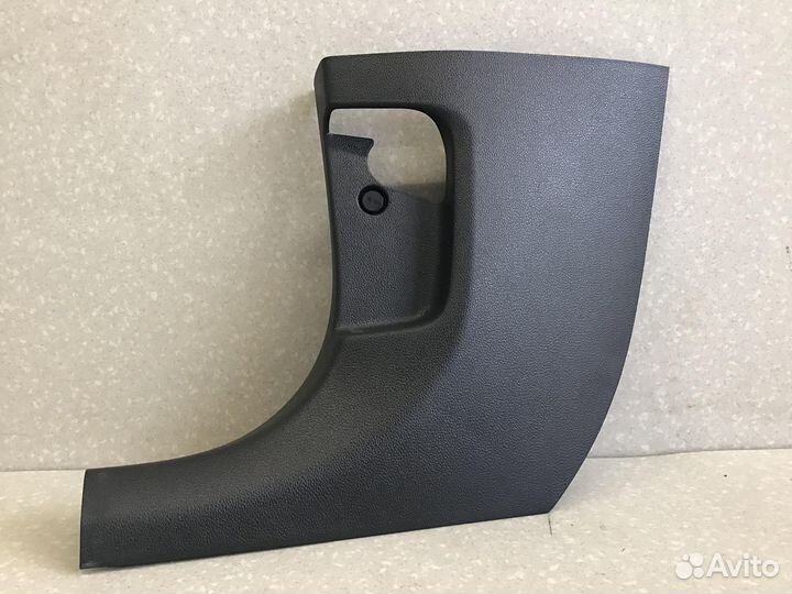 Обшивка стойки Skoda Rapid 2013-2020