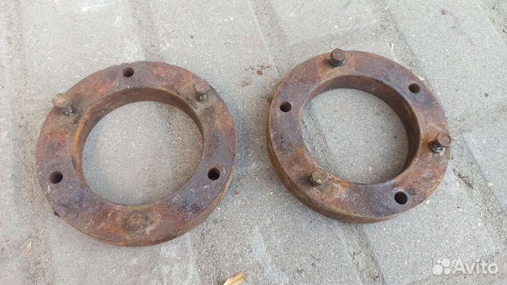 Проставки на переднии стойки бмв е30