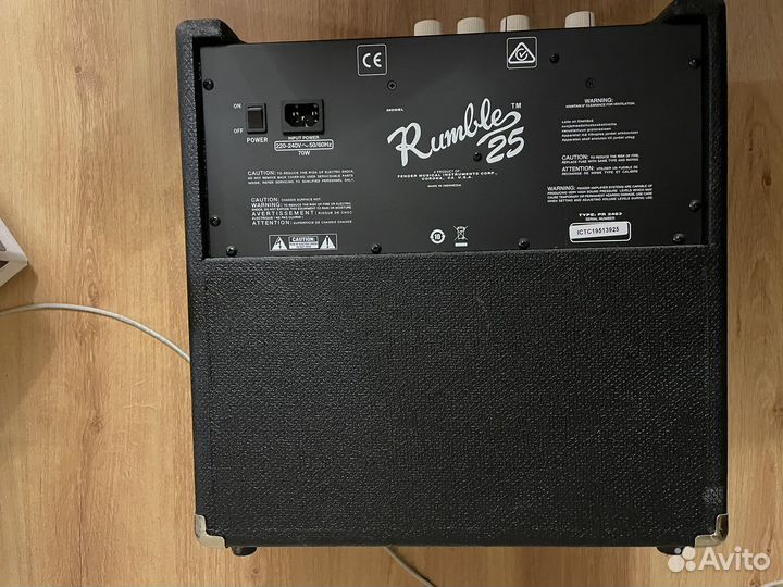 Комбоусилитель для бас гитары Fender rumble 25