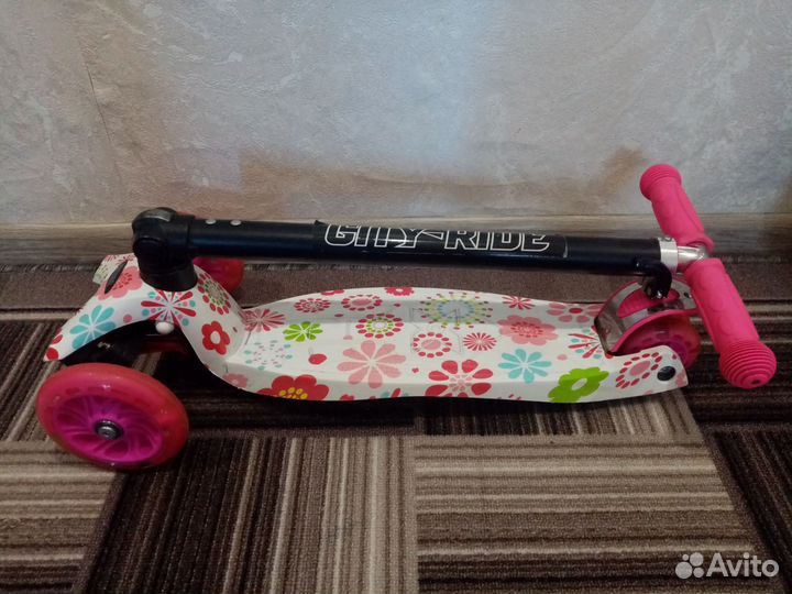 Самокат дет. 3-х колесный со светящимися колесами