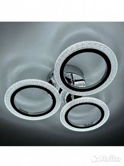 Люстра потолочная новая