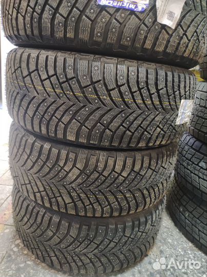 Michelin X-Ice North 4 SUV 235/55 R18 104T