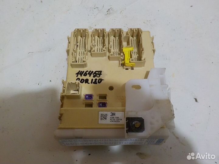 Блок предохранителей Toyota Corolla 180