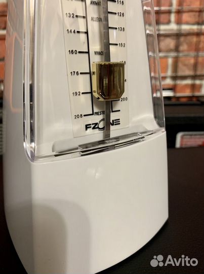 Метроном механический