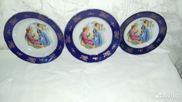 Набор фарфоровых тарелочек, мадонна, кобальт
