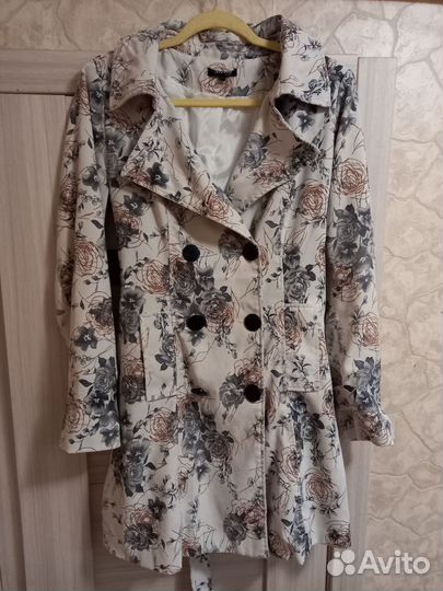 Лёгкое пальто. Плащ