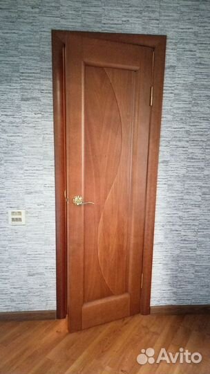 Двери межкомнатные из массива с коробкой