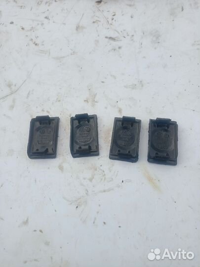 Заглушка бампера задняя Volkswagen Golf 3