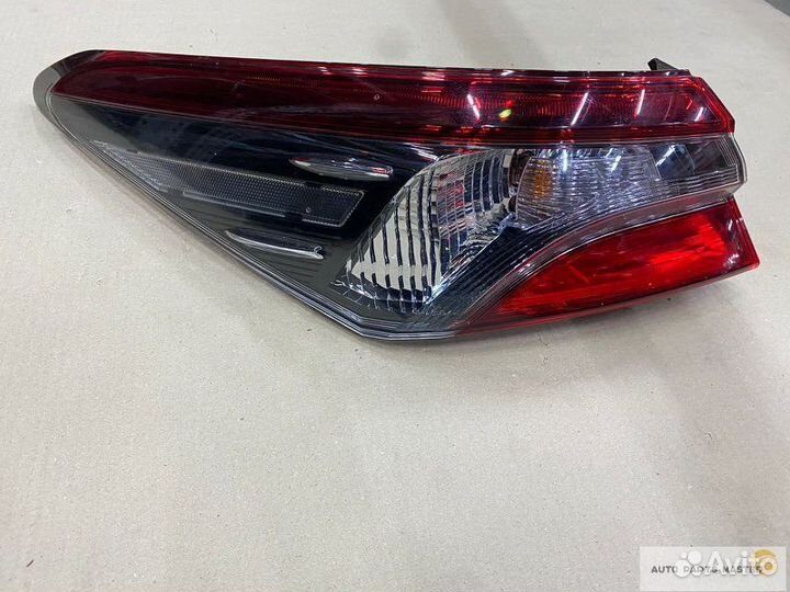 Фонарь Тойота Камри 70 задний левый