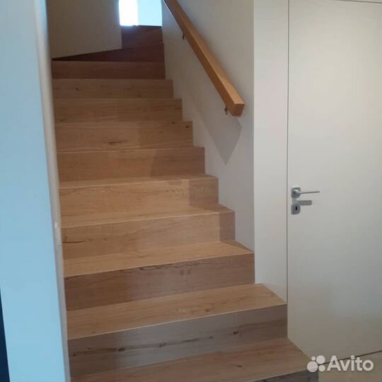 Лестница на металлическом каркасе