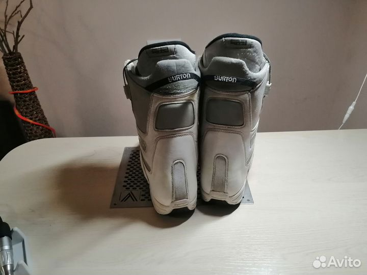 Сноубордические ботинки burton