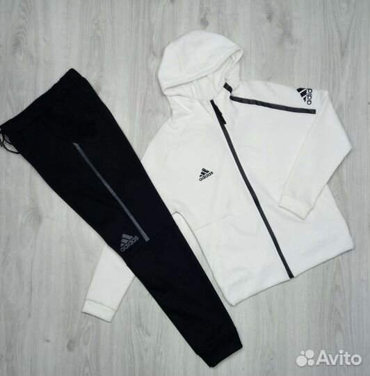 Спортивные костюмы