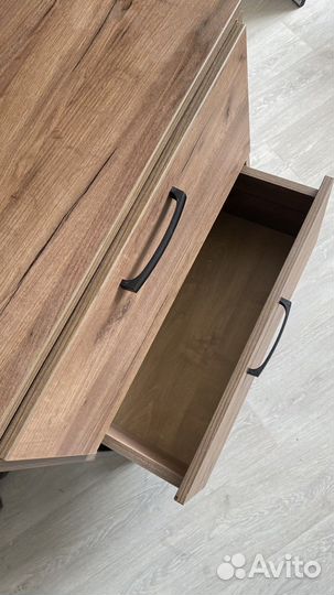 Тумба прикроватная