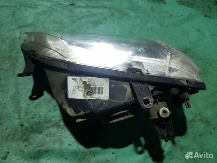 Фара передняя правая Renault Logan 1 1.4 2010