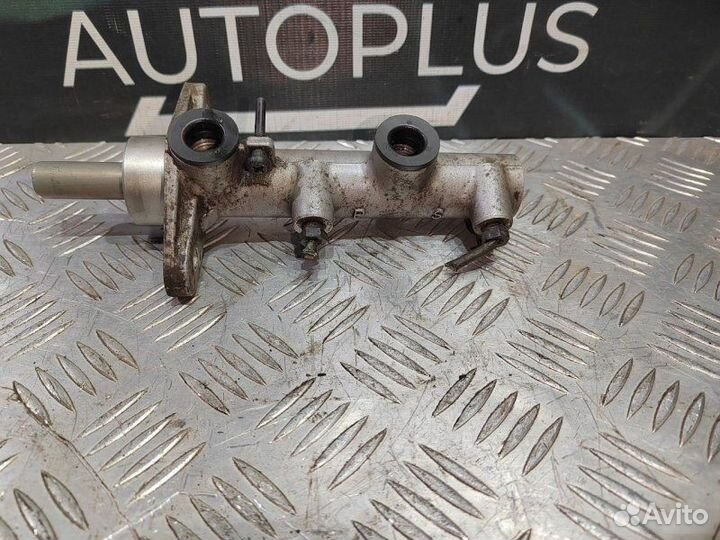 Главный тормозной цилиндр Hyundai Elantra HD 1.6